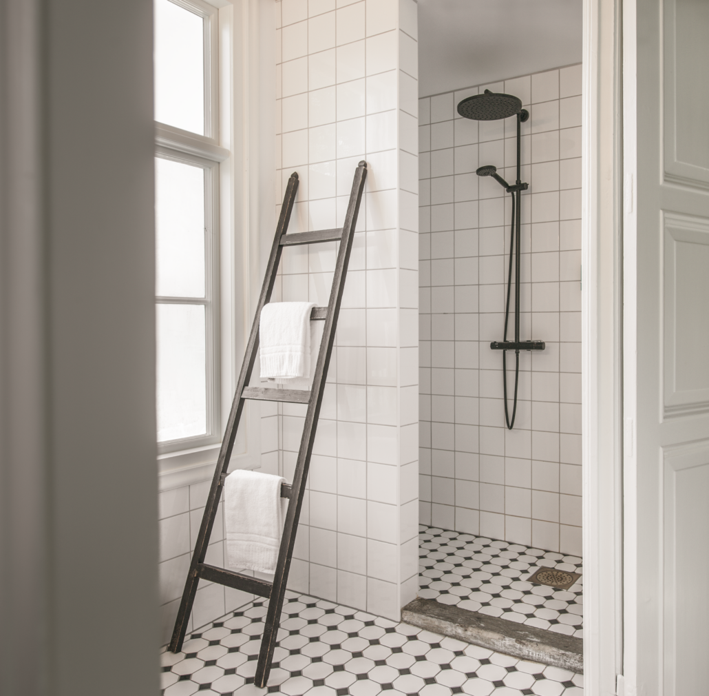 Duschen i badrummet i Family Suite