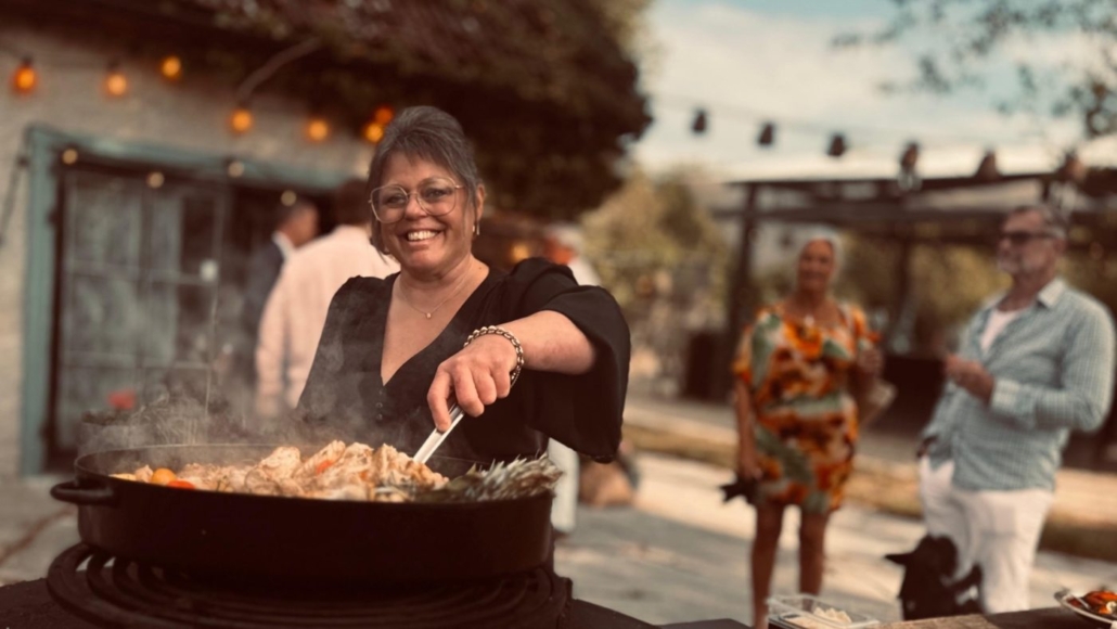 Grillen tänds vid femtiden Grillen tänds vid femtiden